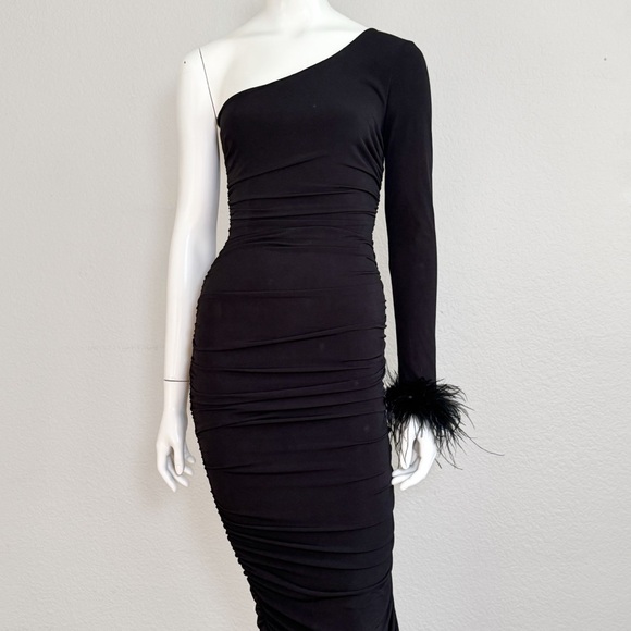 City Studio Dresses & Skirts - City Studios Ruched One Shoulder Black Gown Feather Sleeve Formal Juniors 0